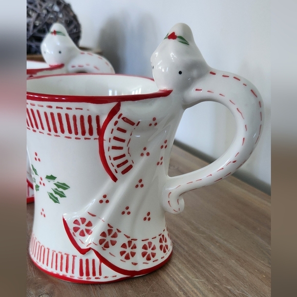 🎄 Temp-Tations Red & White Ceramic Angel Mugs – In Box, Christmas Design (Set) - Picture 8 of 16